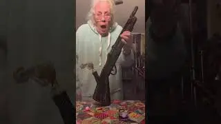 Dabbin' Granny #dabs #weed #420 #shorts #smoking #bong #guns #redneck