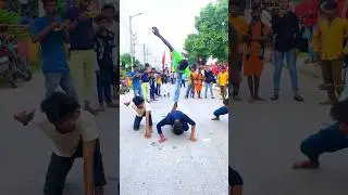 Risky group stunt 😳🔥🤙 in Best public reaction 😍❣️✌️don&rsquo;t try gys 🙏#shorts #viral #risky #stunt