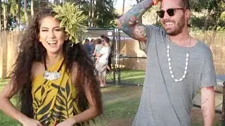 HAWAIIAN GIRLS TEACH ME TO DANCE!