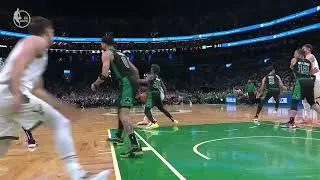 [Injury]  Marcus Smart hurts his right knee while guarding Jrue in the post