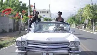 BOY WARRIOR  ft  R-1 LA ESENCIA - dame un motivo   (quimico ultramega intro) video oficial