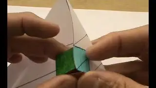Cubo en axonometr&iacute;a trim&eacute;trica: construcci&oacute;n de pir&aacute;mide axonom&eacute;trica