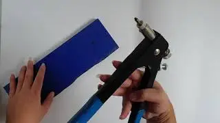 [Merwin]   Hand Riveter Gun & Nut Kit. 40-HR903
