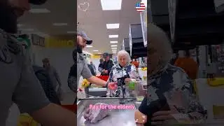 Paying for an elderly person at a supermarket The elderly person&rsquo;s reaction #fyp #humanity #older