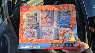 APRO LA COLLEZIONE PREMIUM DI CHARIZARD EX A 24 ANNI