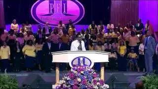Bishop Darrell Hines Preaching/PRAISE BREAK at Perfecting Fellowship Holy Convocation 2017!
