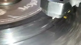 How does a broken record sound?