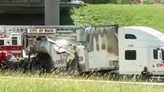 I-35 in Waco shut down by deadly crash