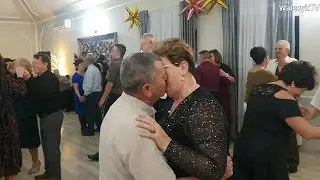 WSPANIALE NA LUZIE BAWIĄ SIĘ GOŚCIE z wielkim szacunkiem do siebie z Zespołem 