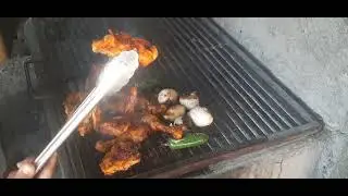 Preparando rico pollo asado al carb&oacute;n  #Hazlotumismo
