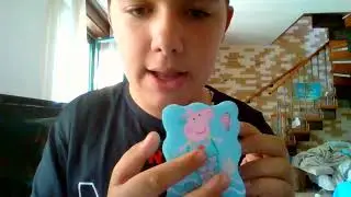 Primo video ASMR ... unboxing spugnetta Peppa pig
