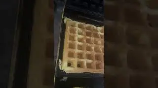 Homemade yummy waffles 🧇 #waffles #yummy #foodlover