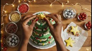 Decoration of Christmas tree cake 🌲 🎂   #christmas  #christmas2025  #cake #decoration #ai #funny 