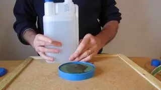un  bidon-doseur pour traiter le varroa &agrave; l'acide formique