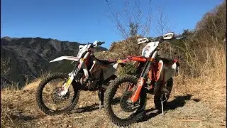 Phil tries his KTM 300 RK Tek head