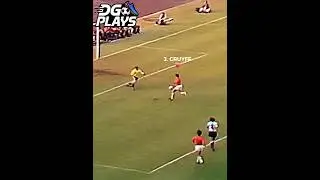 A arte de Johan Cruyff em campo ⚽😱 #football #viral #soccer #futebol
