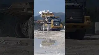 CAT 980 Hauls and Dumps Massive Rocks into CAT 770! #loader #dumptruck #caterpillar