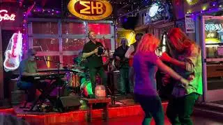 The Panhandlers playing Mary Jane at Morrison Holiday Bar 11/4/2023