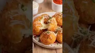 Arancini Siciliani | Crispy Italian Rice Balls with a Creamy Center