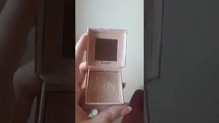 Benefit Cookie Highlighter Swatch #makeup #makeuplover #sephora #swatch #swatches #highlighter