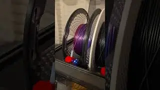 Changing the filament on a Bambu Lab AMS unit