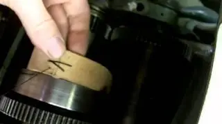 Ручная пошивка плоского кожаного ремня на токарном станке