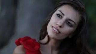 Adele - Skyfall (James Bond) cover by Aylin Eser