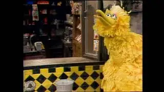 0932 - Big Bird Watches Mr Hooper's Bucket of Water 