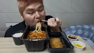 김치우동 돈까스먹방 오랜만에 먹방인데 바로 레전드 나옴 kimchi udon dongas MUKBANG ASMR 