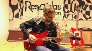 Res-O-Glas GuitarKitsUSA Fiberglass Guitar Demo #1