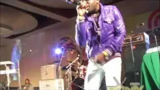 Mic Gee Live