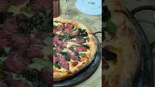 Dia de Pizzaaaaaaaaaaaaaaaaa2 #food#vinho#pizza#winelover#gastronomia#espumante#cheffin#gastronom&iacute;a#