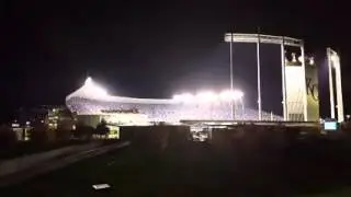 Kansas City Royals win 2015 ALCS : Sound Outside Stadium