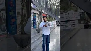 La Pino&rsquo;z Pe Ek Ke Saath Ek FREE Pizza! 🍕🔥😊😍#minivlog #dailyvideo #youtubeshorts #tranding #blg