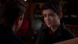 La escena gay en el cap&iacute;tulo final de Andi Mack