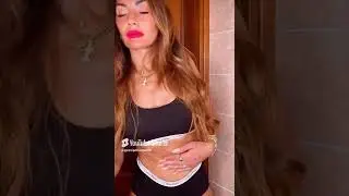 IDA PLATANO MOSTRA TUTTA LA SUA BELLEZZA