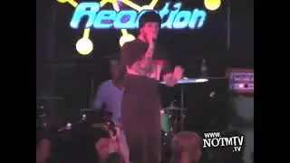 Heavy Heavy Low Low - Chain Reaction  - NotMTV   Live Concert