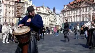 Musica medieval na pra&ccedil;a principal de Praga.