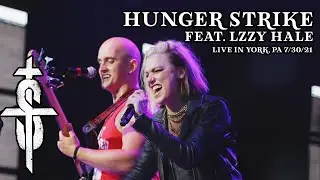 Small Town Titans - Live - Hunger Strike feat. Lzzy Hale