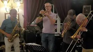 Jazz Me Blues - The Alley Cats Dixieland Jazz Band with Lester Brown (and guests)