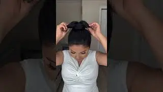 Truco peinado con peineta #summeronshorts  #hairstyle  #hairtutorial  #shorts #retoshorts30
