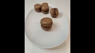 Macarons med chokolade 🍫 | @bagmedmia ❣️