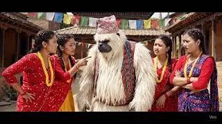 Yeti le girlfriend haru ko kutai khadai 😂😂 #yetimeme  #yeti #yetiinnepal  #yetifunny