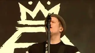 Fall Out Boy - 'Thriller' LIVE Reading Festival 2013