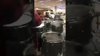 Toussaint Lipton II Smashing on a Praise Break