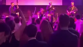 The Crownies - Johnny B. Goode (Live)