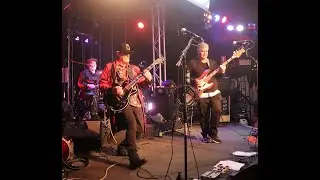 Psycho Wombat Barn Live : Smoking In My House, Fly Like A Bird, Substitute