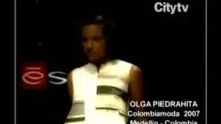 Janeth Charris-   Desfile Olga Piedrahita