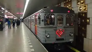 Historická souprava metra Ečs - Vánoční jízda na lince C 20.12.2025