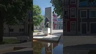 Повоа де Варзим - курорт на севере Португалии. Памятник писателю Эса де Кейрош. #portugal #travel